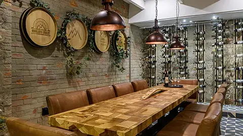 18-Kiara_Lodge_WineCellar