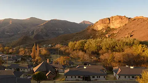 35_kiara_lodge_exterior