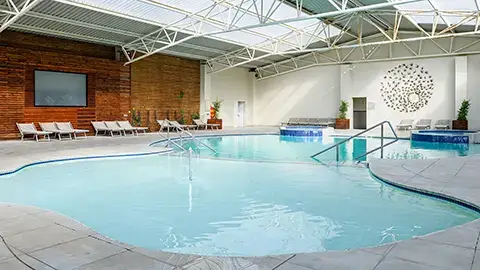 5-Kiara_Lodge_SwimmingPool